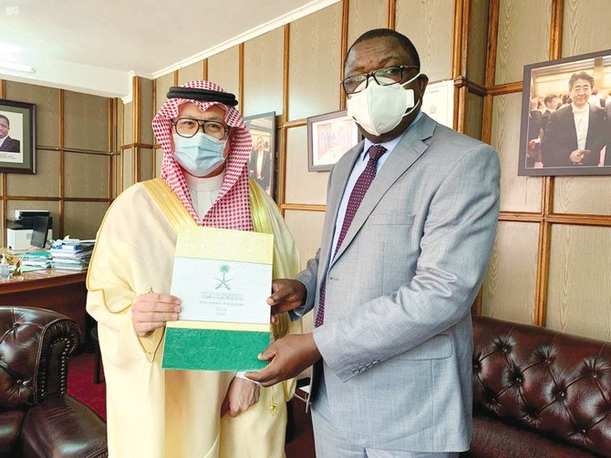 Saudi Arabia delivers 100 tons of dates as gift to Zambia