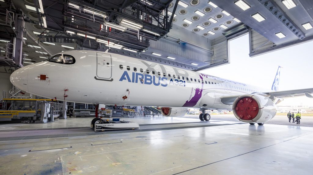 china beli pesawat airbus