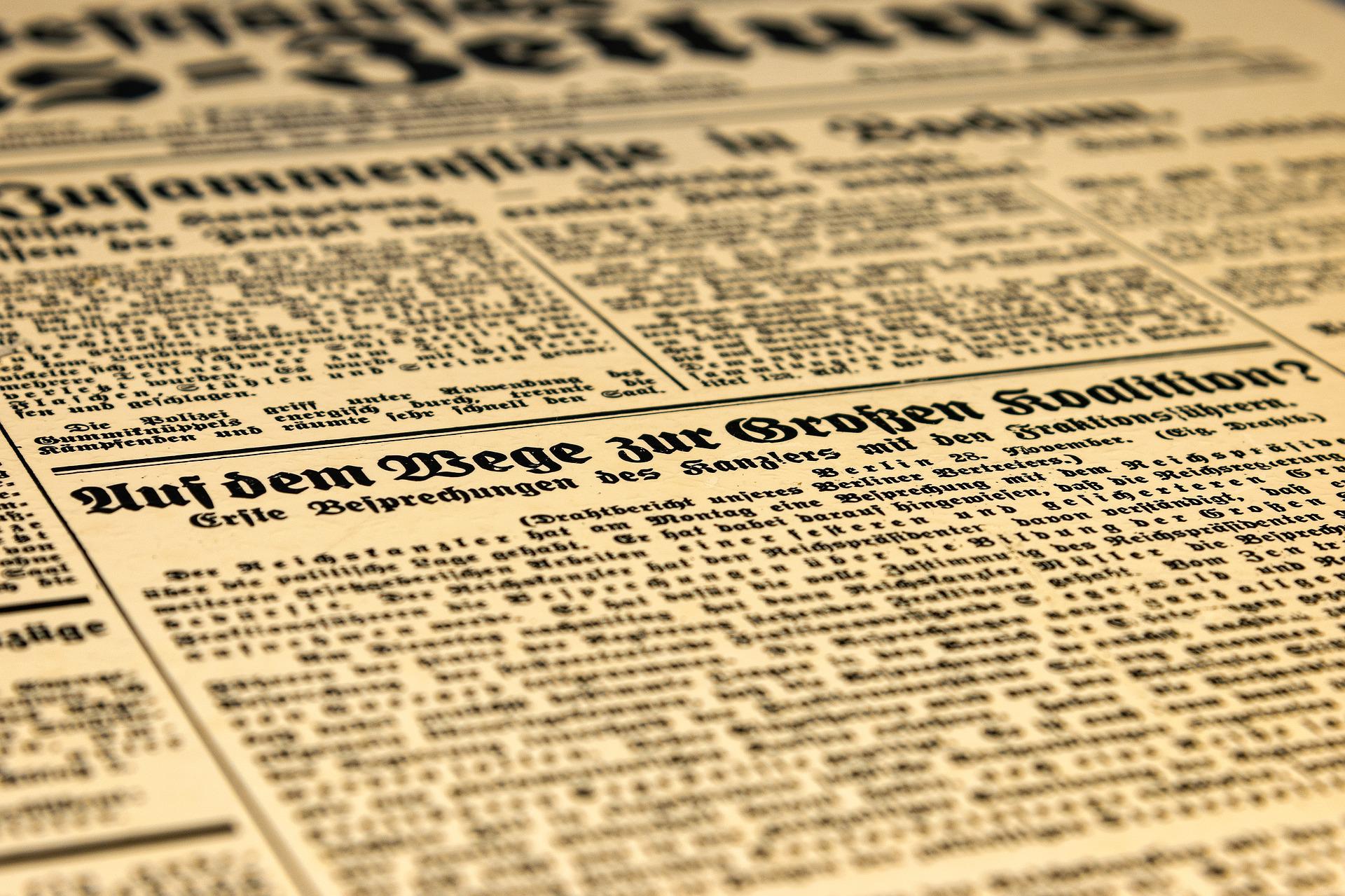 arsip pers poligot abad 19