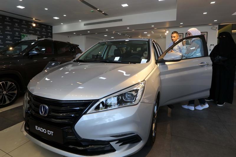 mobil energi baru china