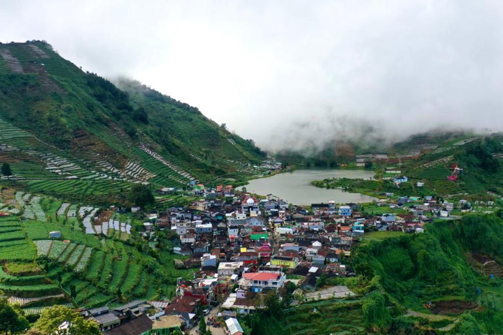 Foreign tourist visits in Indonesia soar to 345,440 in June