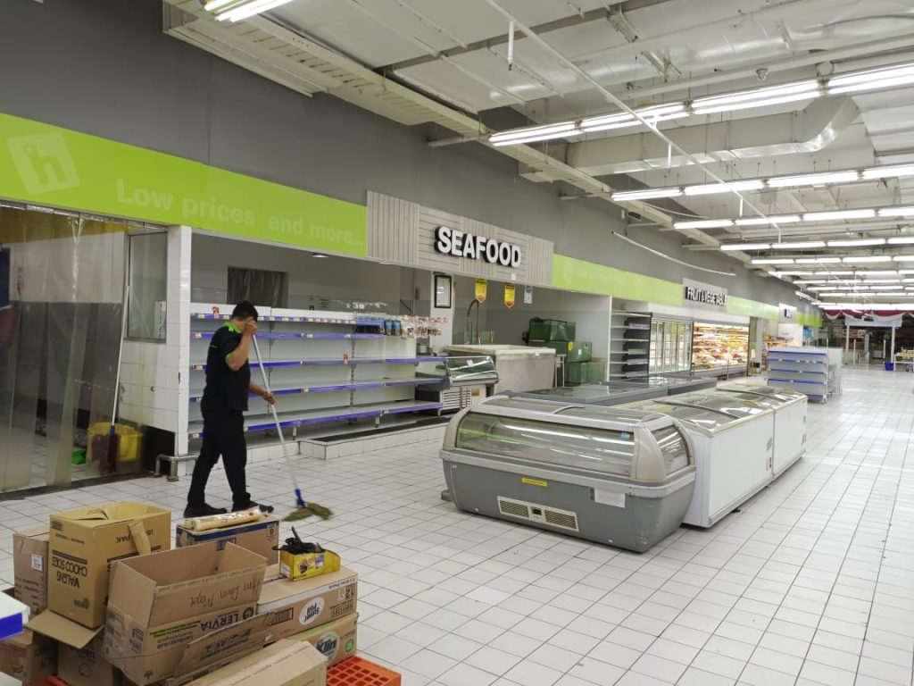 Toko retail Hypermart 