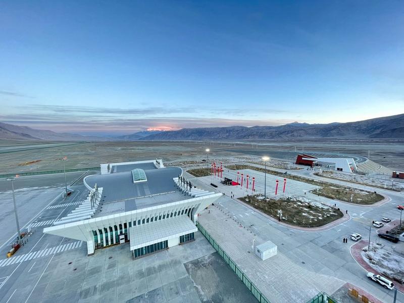 Bandara dataran tinggi Xinjiang