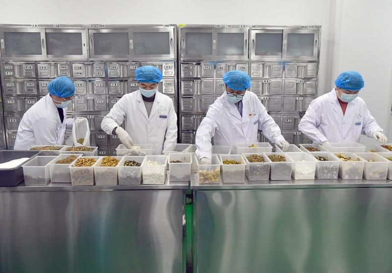 Kebijakan respons COVID-19 China 