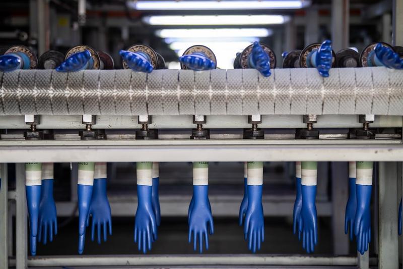 Produksi karet alam Malaysia