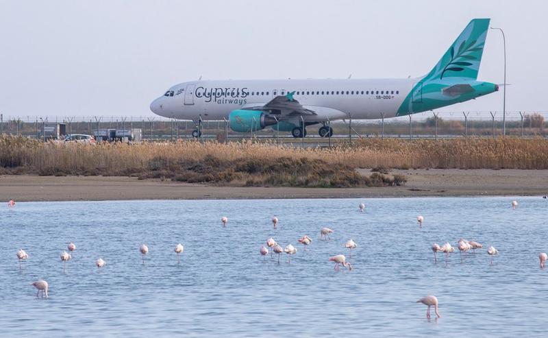 Bandar Udara Larnaca