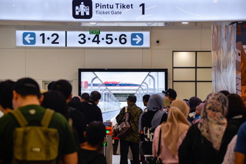 Okupansi kereta cepat Whoosh