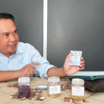 kolang-kaling yang berbentuk