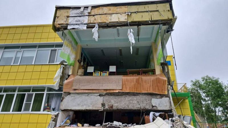 gelombang tsunami setinggi