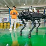 robot anjing yang diproduksi