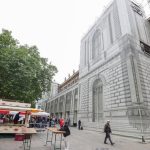 Trump juga memperparah ketegangan perdagangan dengan mengancam akan