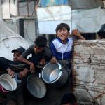 seiring meluasnya kelaparan massal