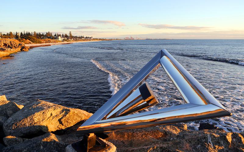 sebagian besar karbon