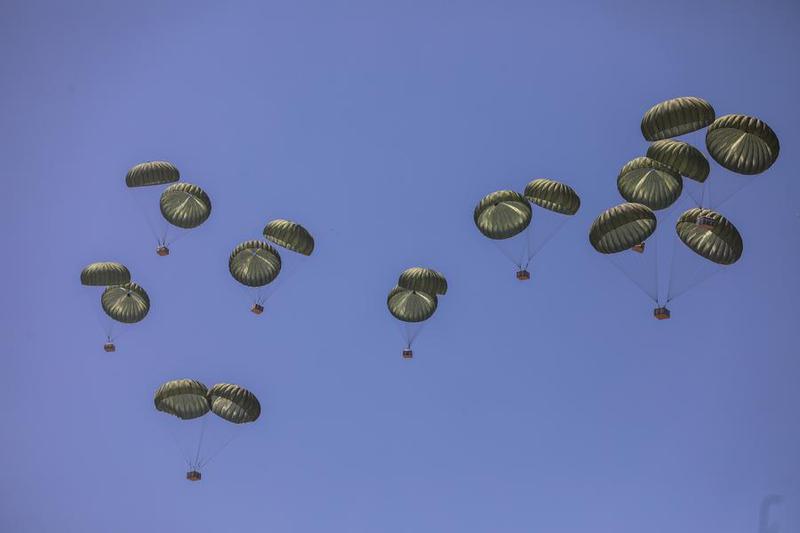 operasi pengiriman bantuan melalui