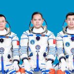 Para awak Shenzhou-21