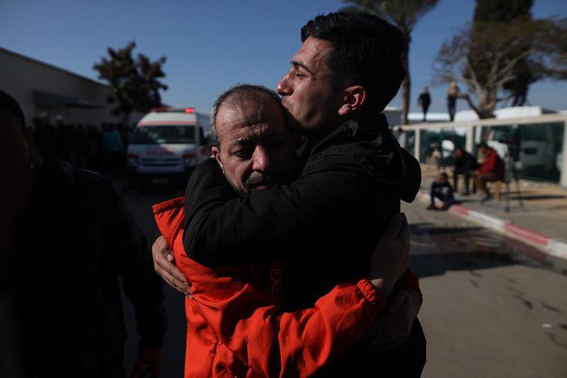 Lima tentara Israel memukul