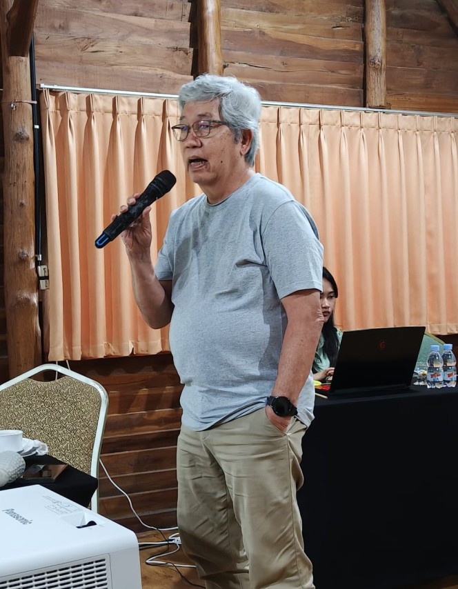 Populasi burung berkicau endemik