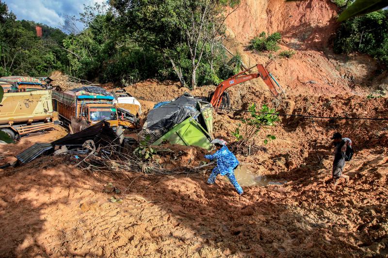 Banjir dan tanah longsor